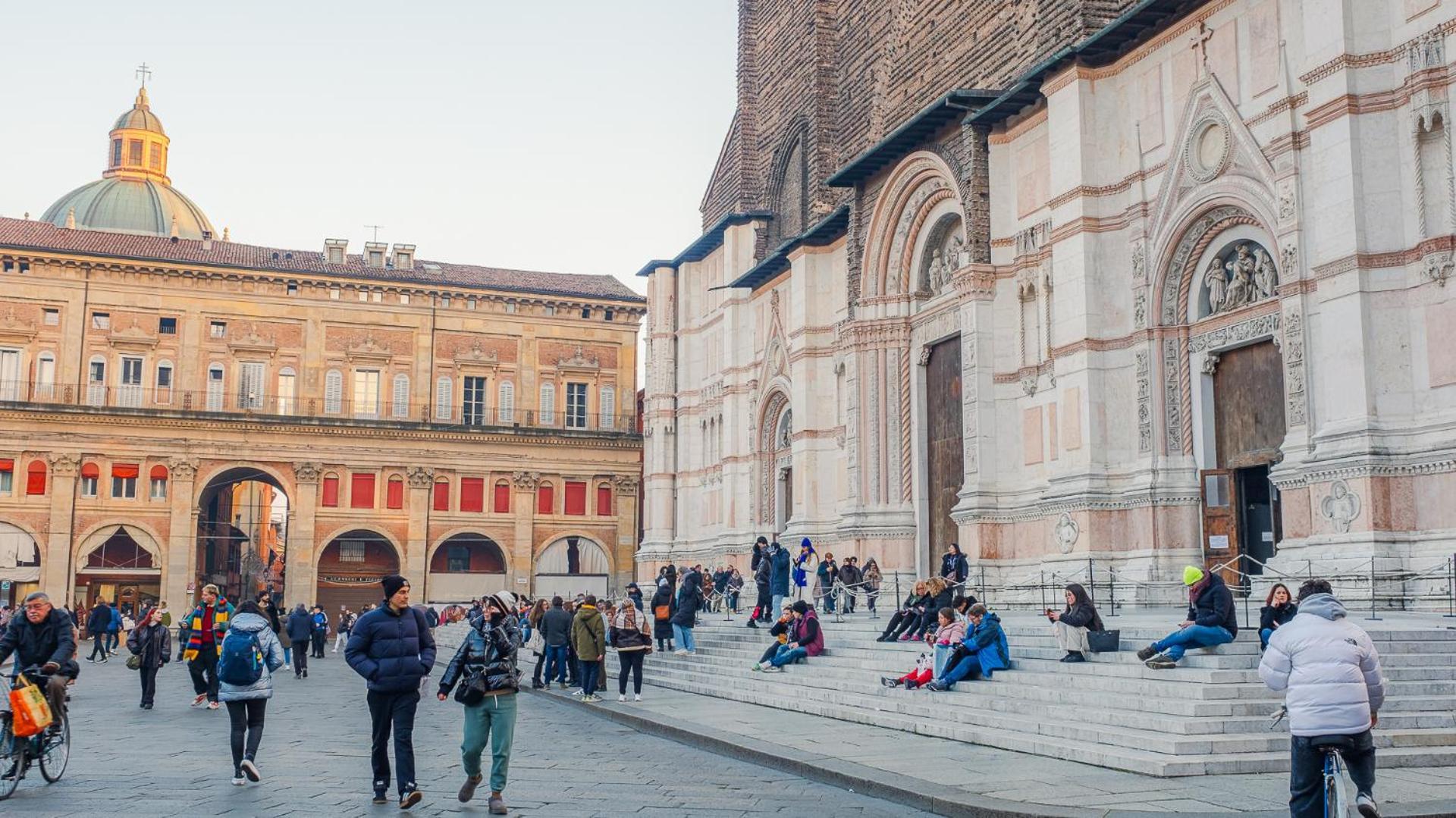 Апартаменты Piazza Grande - Italian Homing Болонья Экстерьер фото