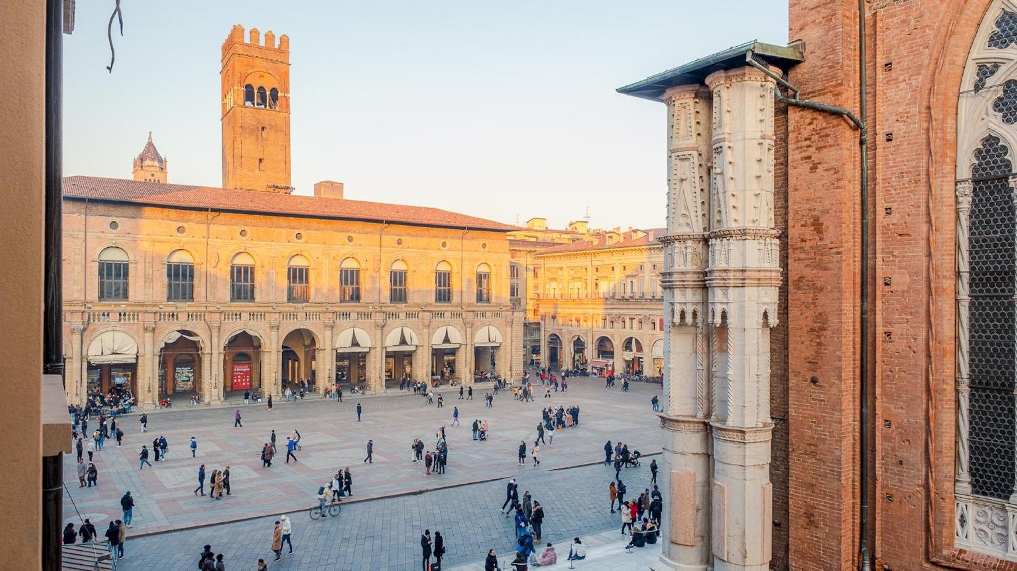 Апартаменты Piazza Grande - Italian Homing Болонья Экстерьер фото